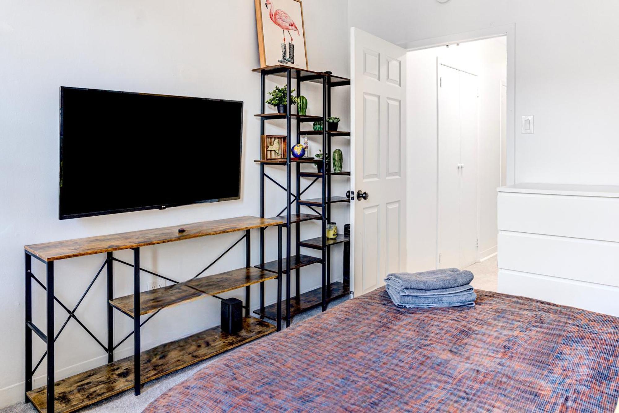 3 Bedroom Gorgeous Suit In Hells Kitchen Nova York Exterior foto